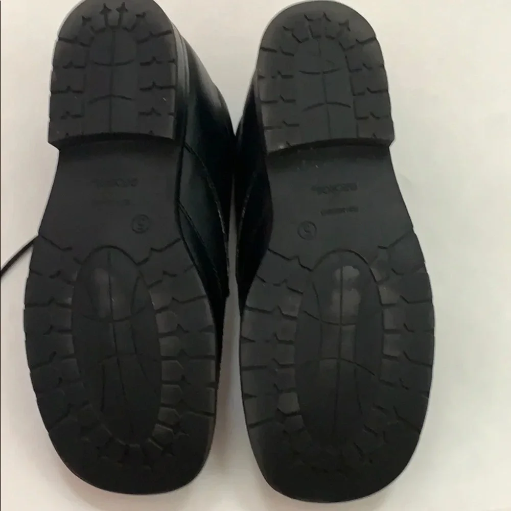 Boys Loafers size 5